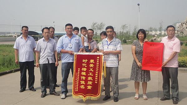 尊龙中国官网义工伸援手 落水儿童重获新生